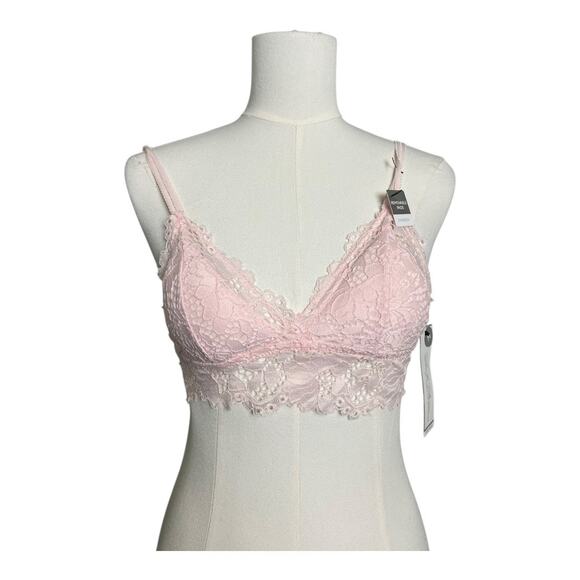 Marilyn Monroe NWT Lace Bralette Bra Comfy Lingerie Peekaboo Coquette Pink M - Picture 1 of 7